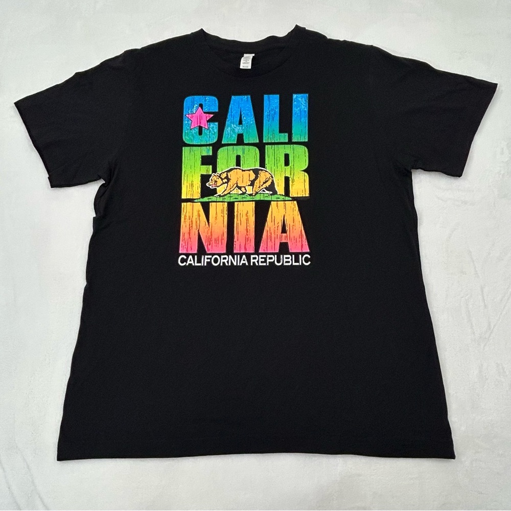 California Republic Bear Rainbow Graphic Black Beach Tee Shirt Men Size XL